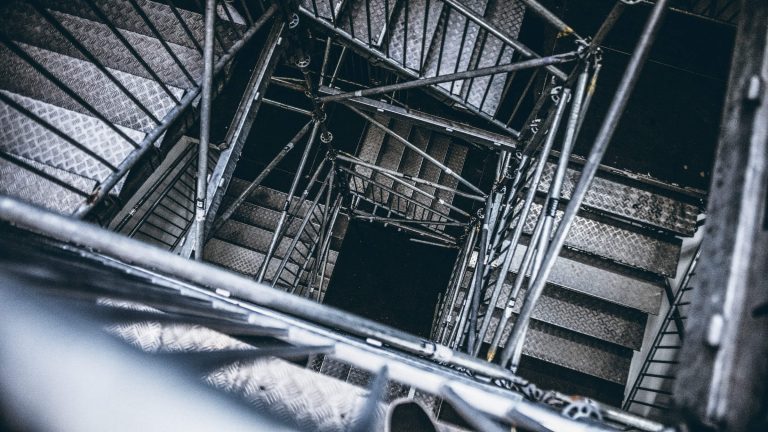 Concrete Stairs vs Steel Stairs: Which is Best & Their Differences